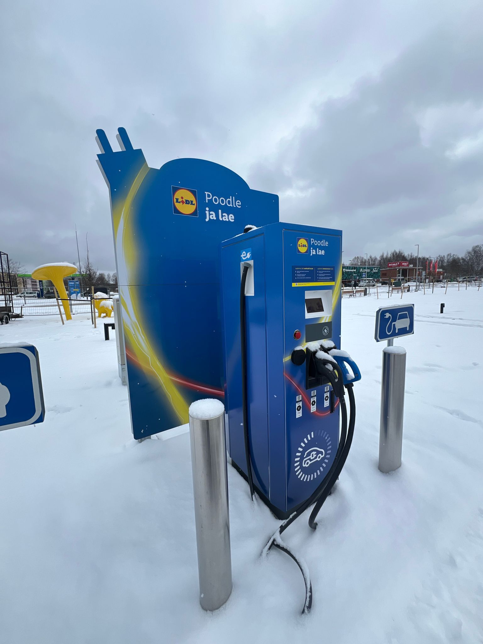 Elektriautode laadimispunktide kleebised - Rescoval OÜ